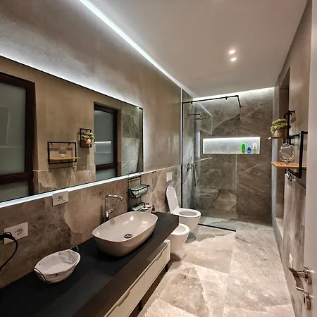 Gardenia Sui Apartman